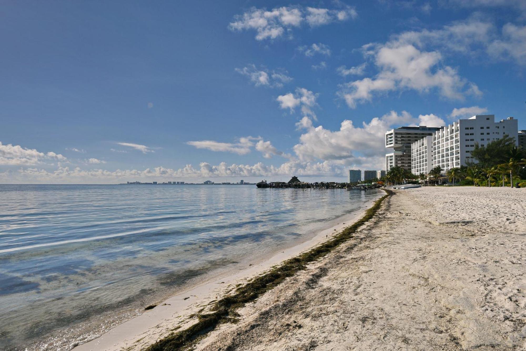 Beachfront Apartment Blue Vista Канкун Экстерьер фото