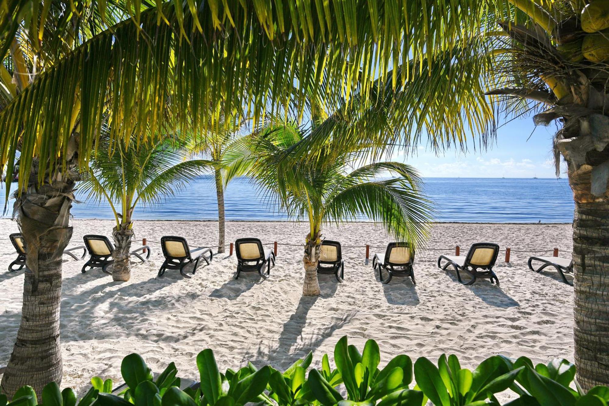Beachfront Apartment Blue Vista Канкун Экстерьер фото
